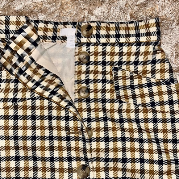 H&M Plaid Button Up Skirt - Picture 6 of 6